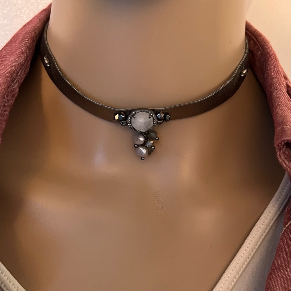 Women’s Choker